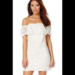 Ci Sono Over The Shoulder Dress NWOT White Lined Juniors